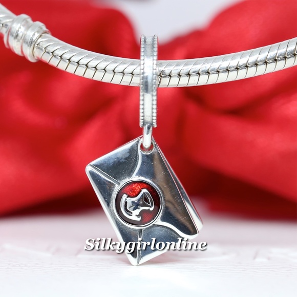 Pandora Harry Potter, Hogwarts Acceptance Letter Dangle Charm 799124C00 - Picture 1 of 4